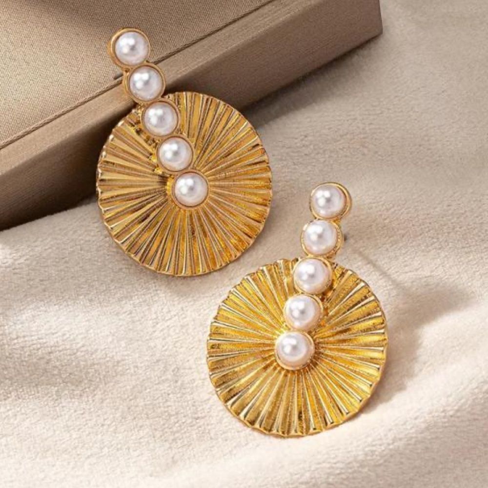 vintage style stud earrings A370